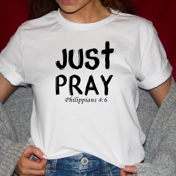 Just Pray Tee Shirt - Picture 1 of 3